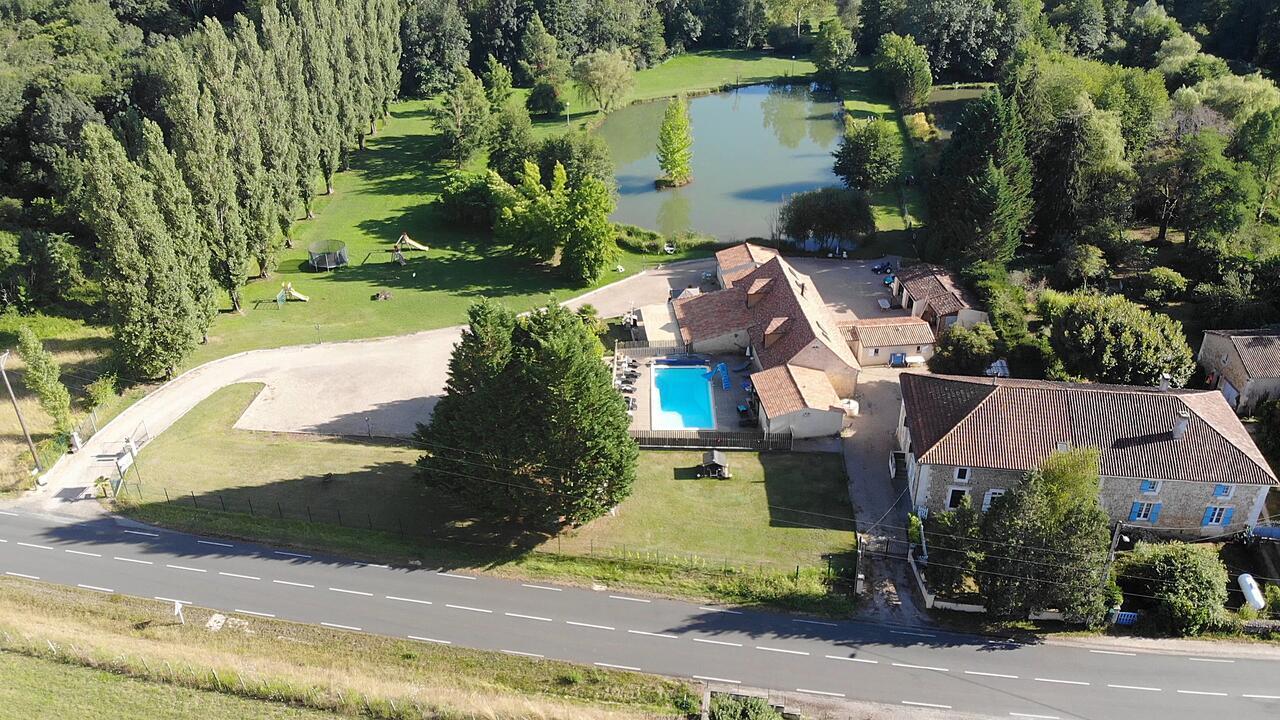 Issac Le Domaine De L'Etang De Sandanet المظهر الخارجي الصورة