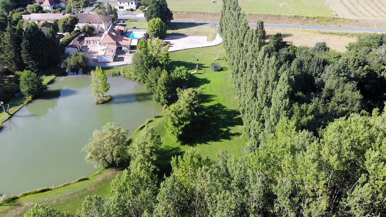 Issac Le Domaine De L'Etang De Sandanet المظهر الخارجي الصورة